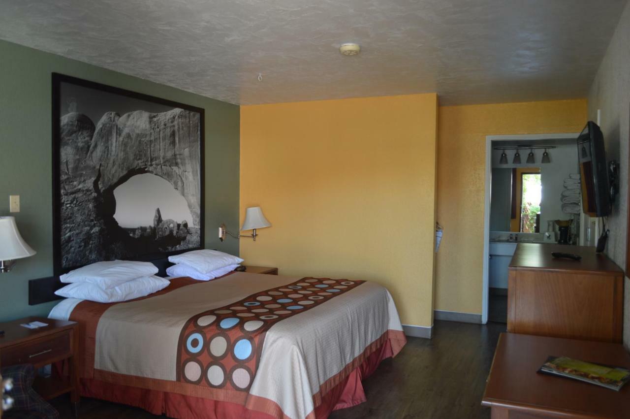 Motel Super 8 By Wyndham St. George Ut Zewnętrze zdjęcie